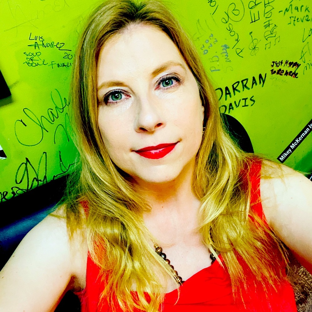 Meet your Posher, Nicole